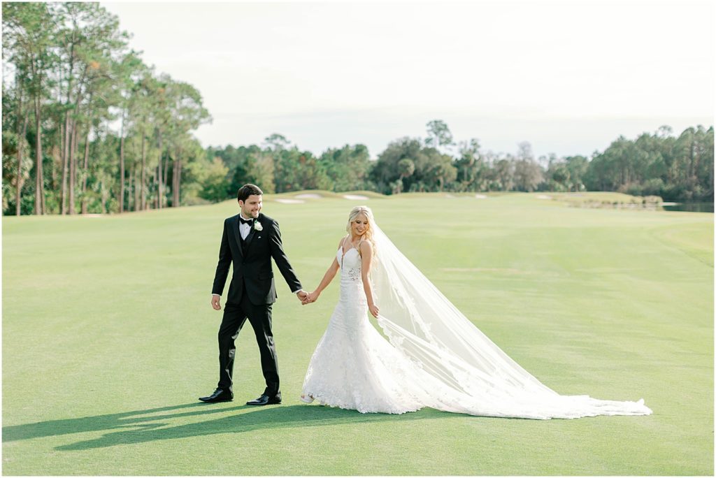 wedding on golf course
